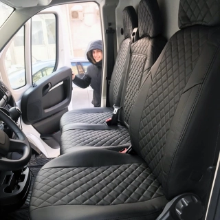 Чехлы из черной экокожи с прострочкой ромб на передних сиденьях Peugeot